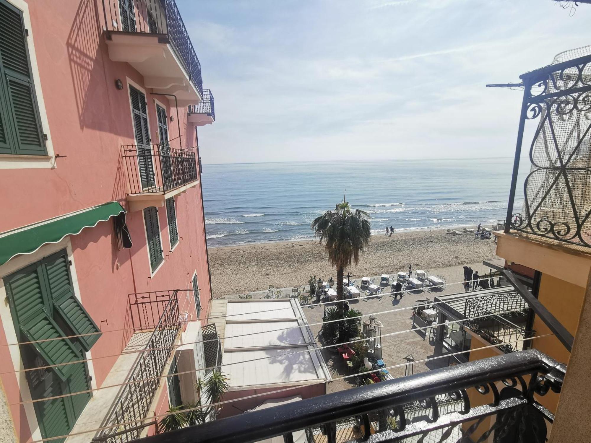 Casa Smile Apartment Alassio Ngoại thất bức ảnh